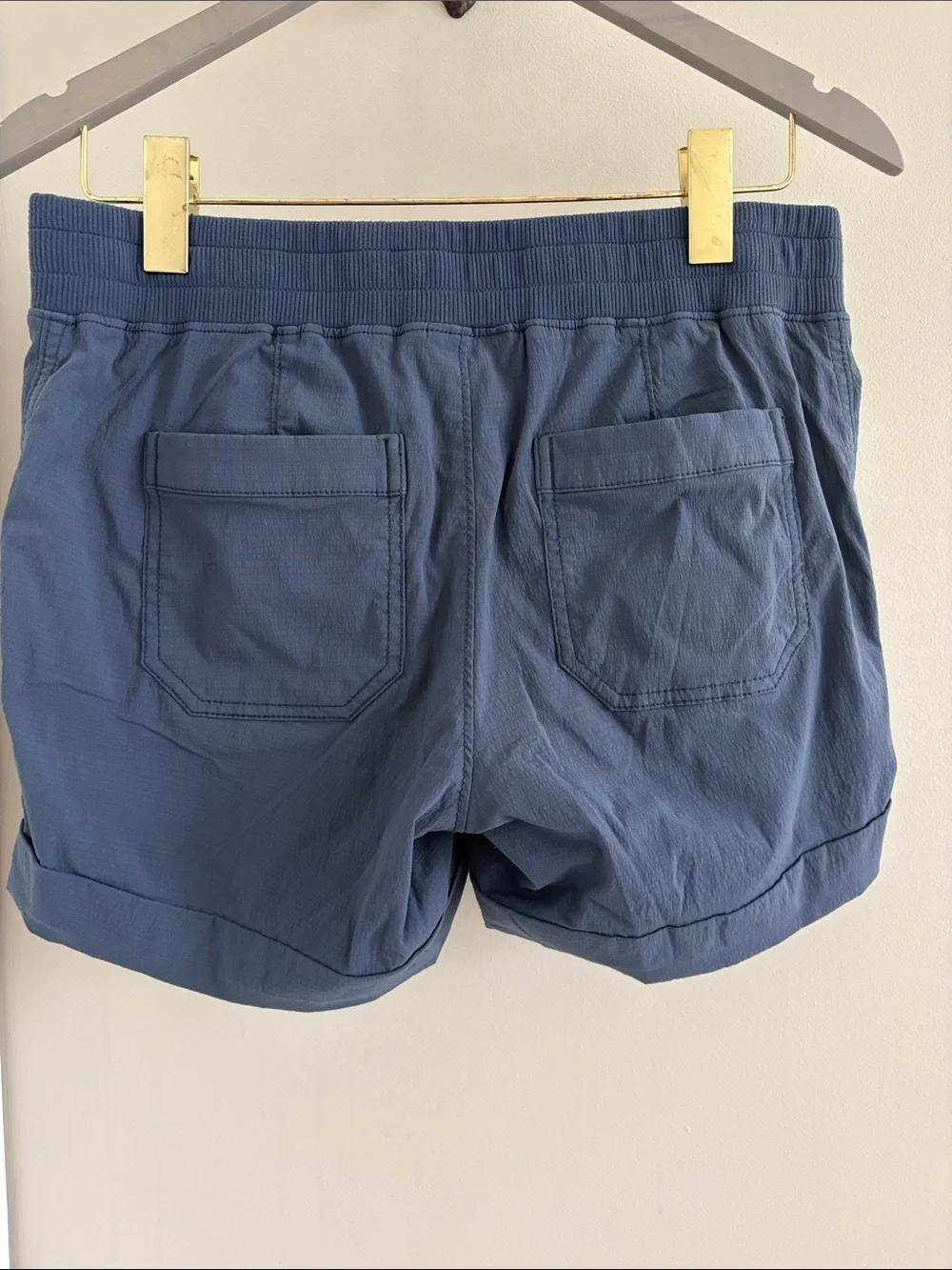 Athleta Trekkie Shortie Women's Shorts Size 8 - Blue